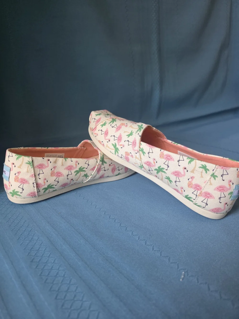 TOMS Flamingo Palm Tree Canvas Slip‑Ons Women’s 7.5 Tropical Summer